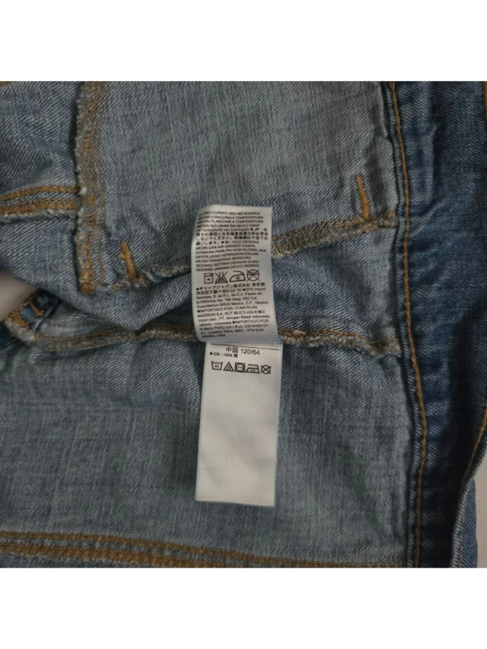 Old Navy Girls Regular Fit Medium Wash Blue Denim Button Front Vest Size S (6-7)